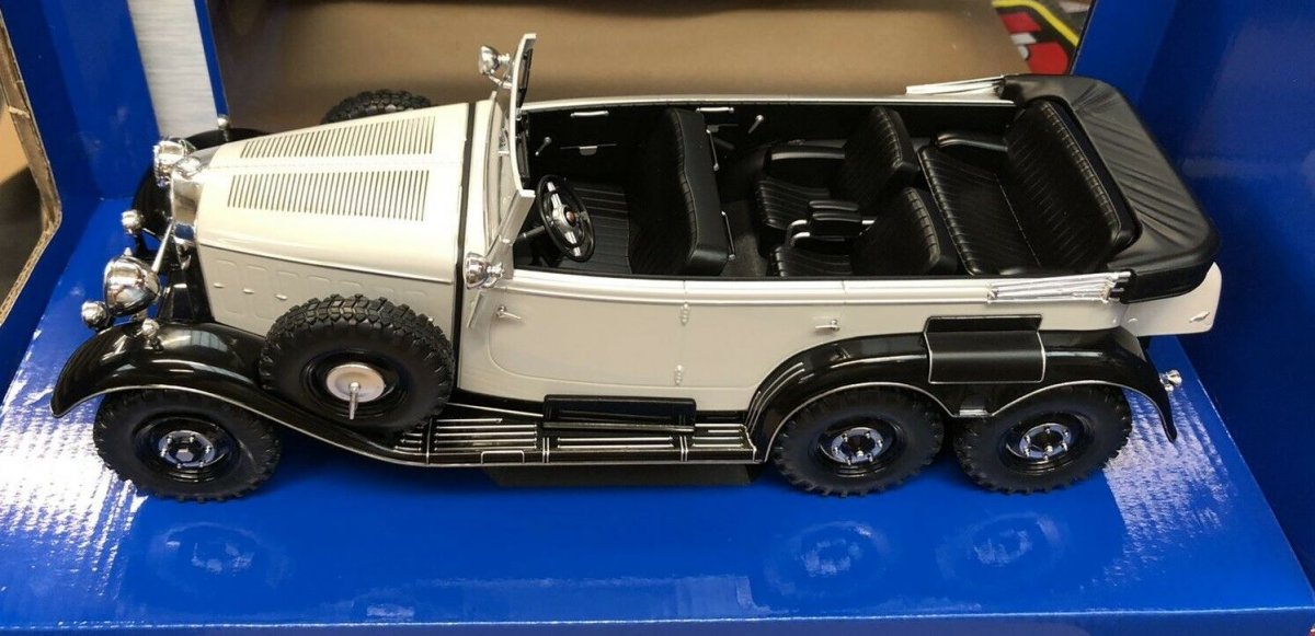 Modelcar Group MCG 18208 MercedesBenz G4 (W31) År 19341939 lysegrå